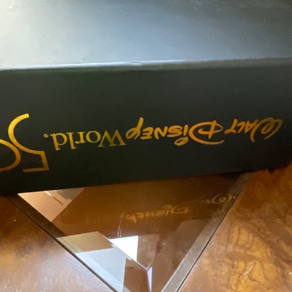 Disney 50th gold luxe plush - Picture 3 of 4